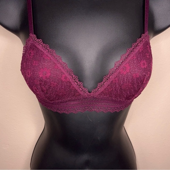 XS VICTORIAS SECRET BURGUNDY LACE BRALETTE WIREFREE PADDED - Picture 6 of 11
